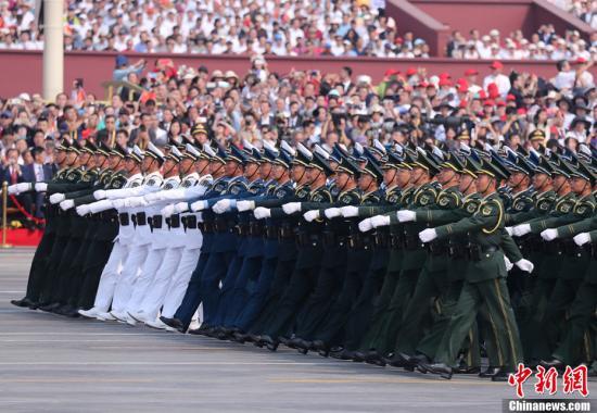 民兵方队队员:平时为民战时为兵民兵方队队员，平时为民，战时为兵