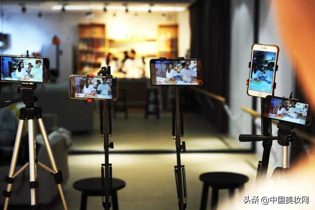 辛巴方否认被带走辛巴方否认被带走，真相究竟如何？